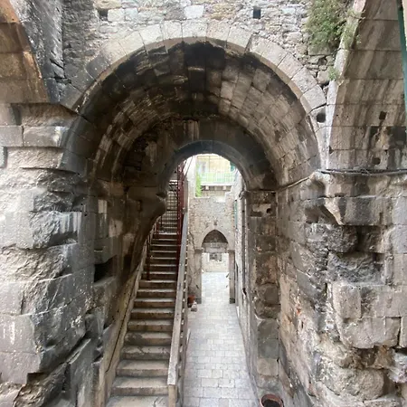 Diokletian's Golden Nest Apartment Split